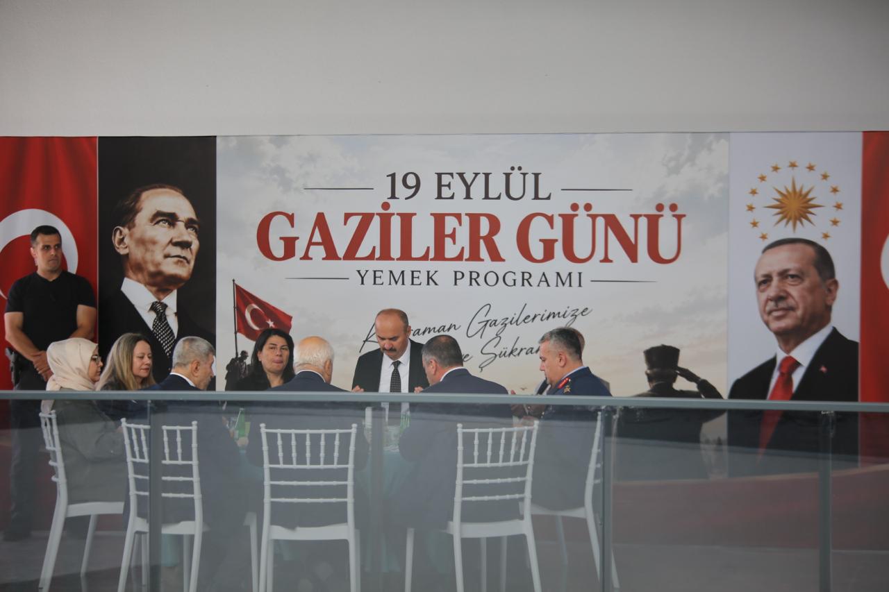 19 Eylül Gaziler Günü Dolayısıyla Gazilerimiz Onuruna Yemek Programı Düzenlendi