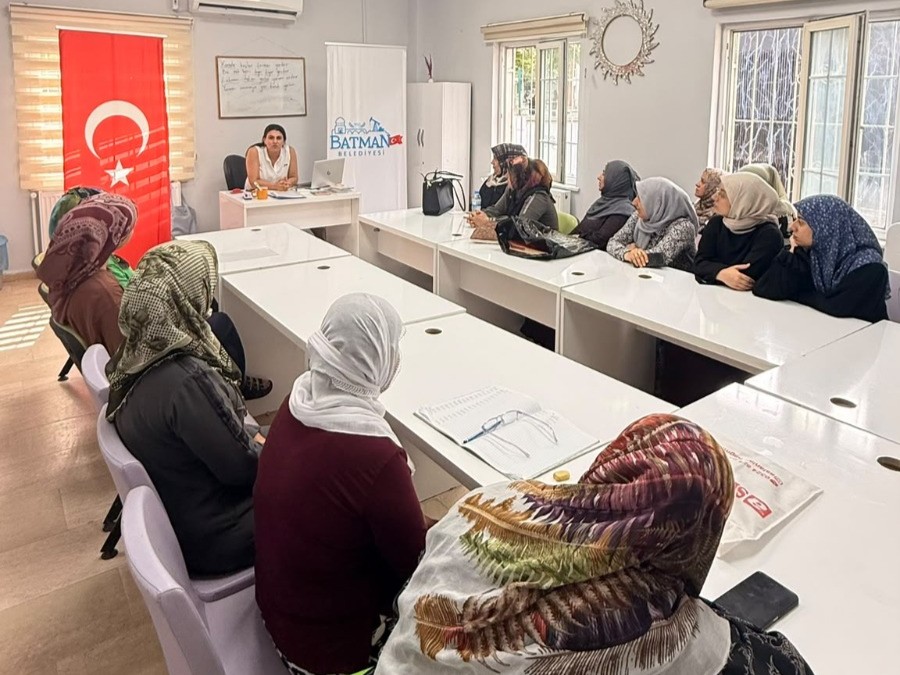 “Öğrenen Mahalleler, Bilinçli Aileler” Eğitimi Düzenlendi