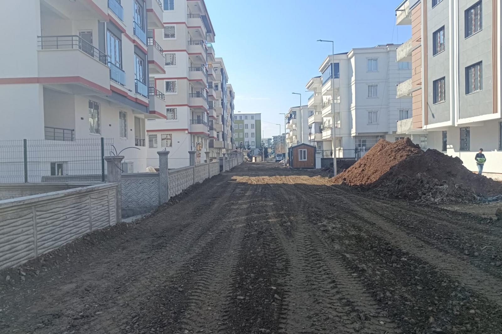  SON 1 HAFTADA 850 TON ASFALT YAMA GERÇEKLEŞTİRİLDİ