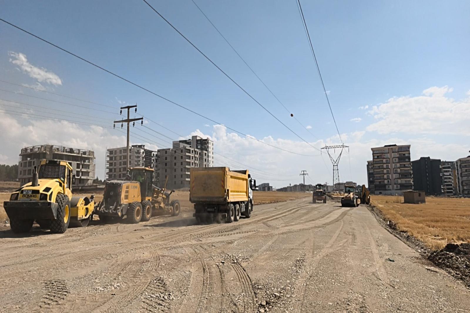 FEN İŞLERİ’NDEN KENT GENELİNDE YOL AÇMA ÇALIŞMALARI