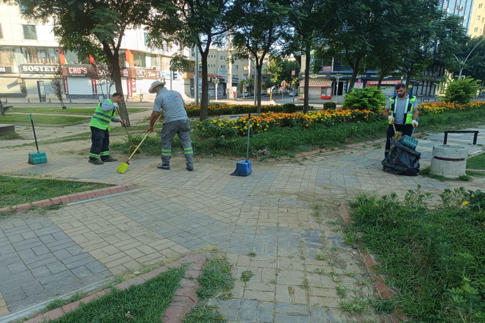 TEMİZLİK SEFERBERLİĞİ SÜRÜYOR