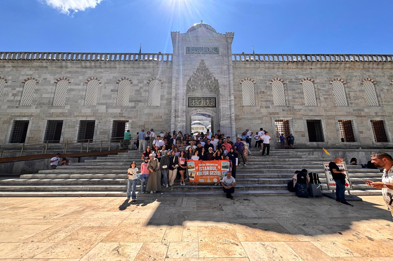 TÜBİTAK Öğrencileri İstanbul'un Tarihi ve Kültürel Mirasını Yerinde Keşfediyor