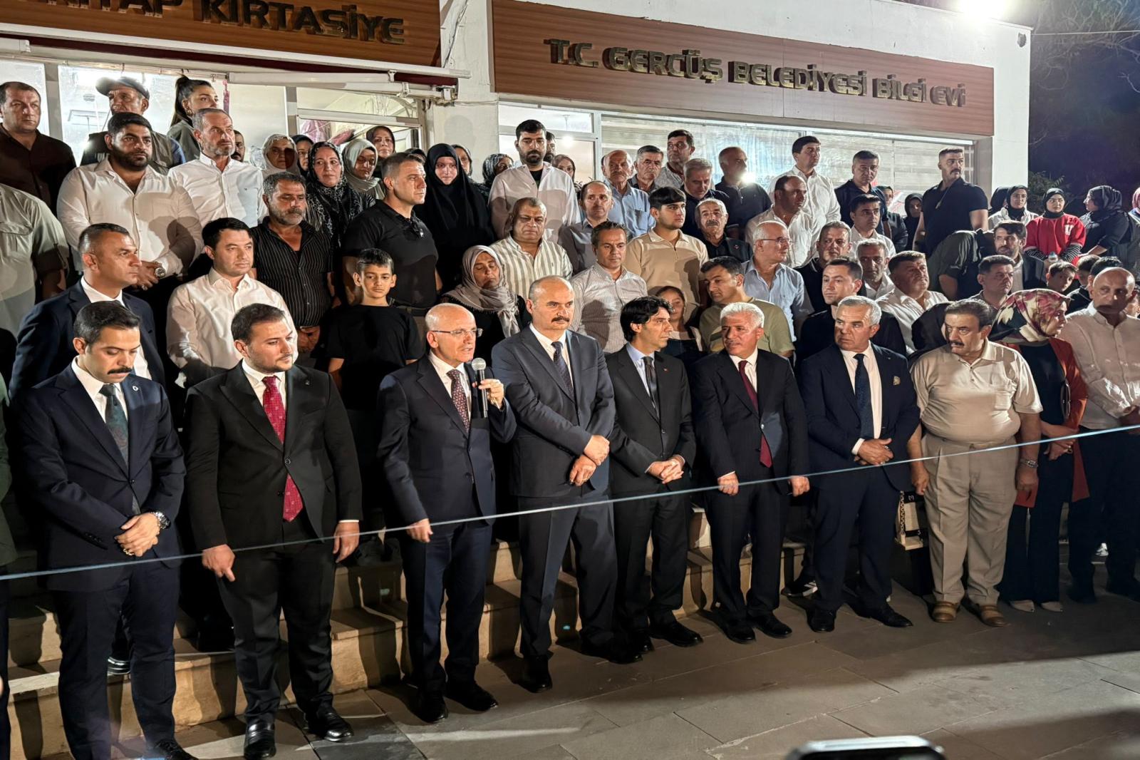 GERÇÜŞ’TE DEĞİŞİMİN YENİ ADRESİ: CADDELER YENİLENİYOR, ŞEHİR YENİ BİR ÇEHREYE KAVUŞUYOR