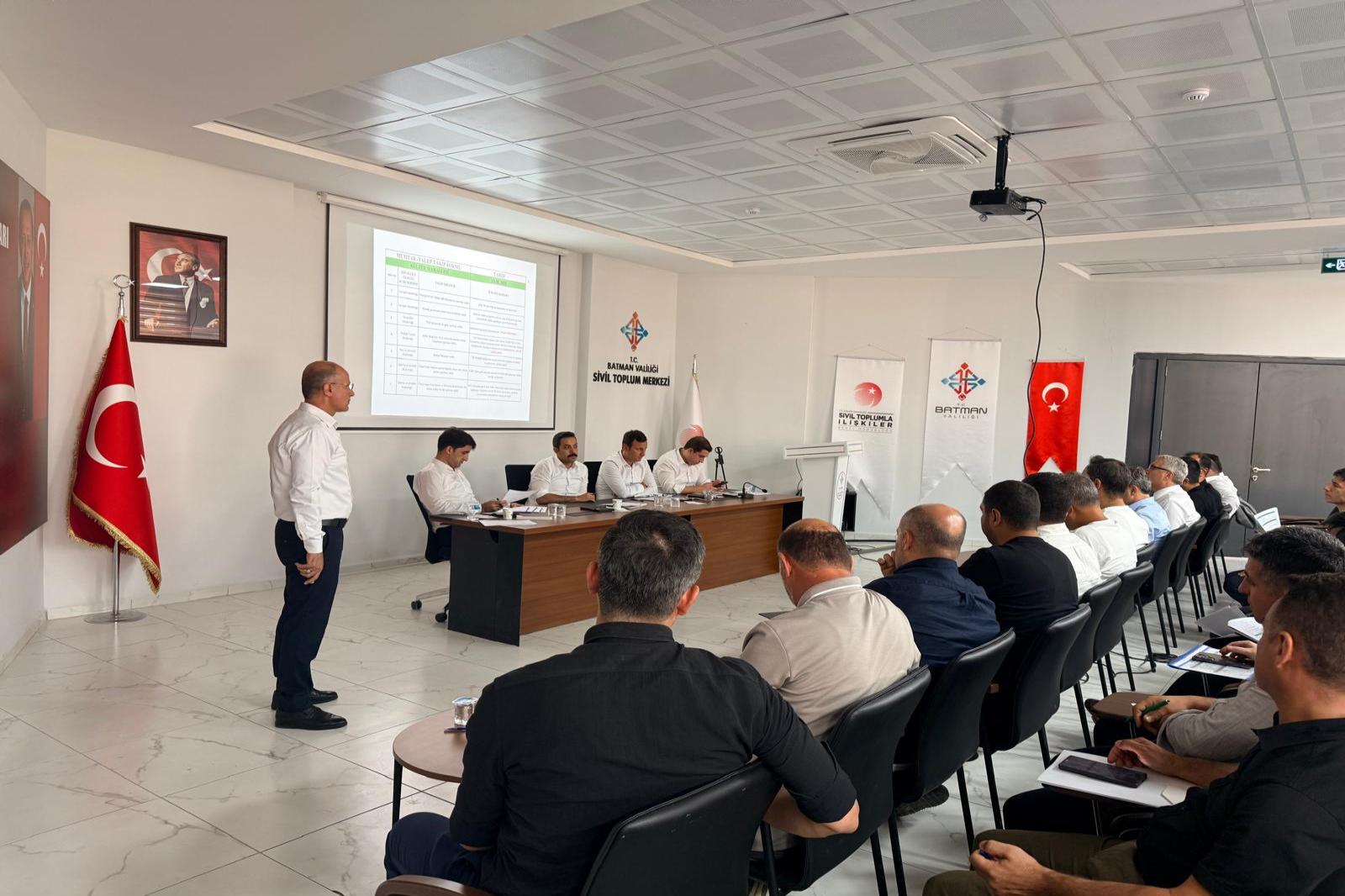 Aylık Mahalle Muhtarları Değerlendirme Toplantıları Devam Ediyor