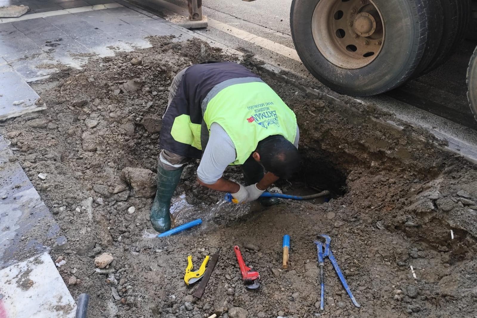 Su Sızıntısının Kaynağı, Abone Hattındaki Patlakla Tespit Edildi